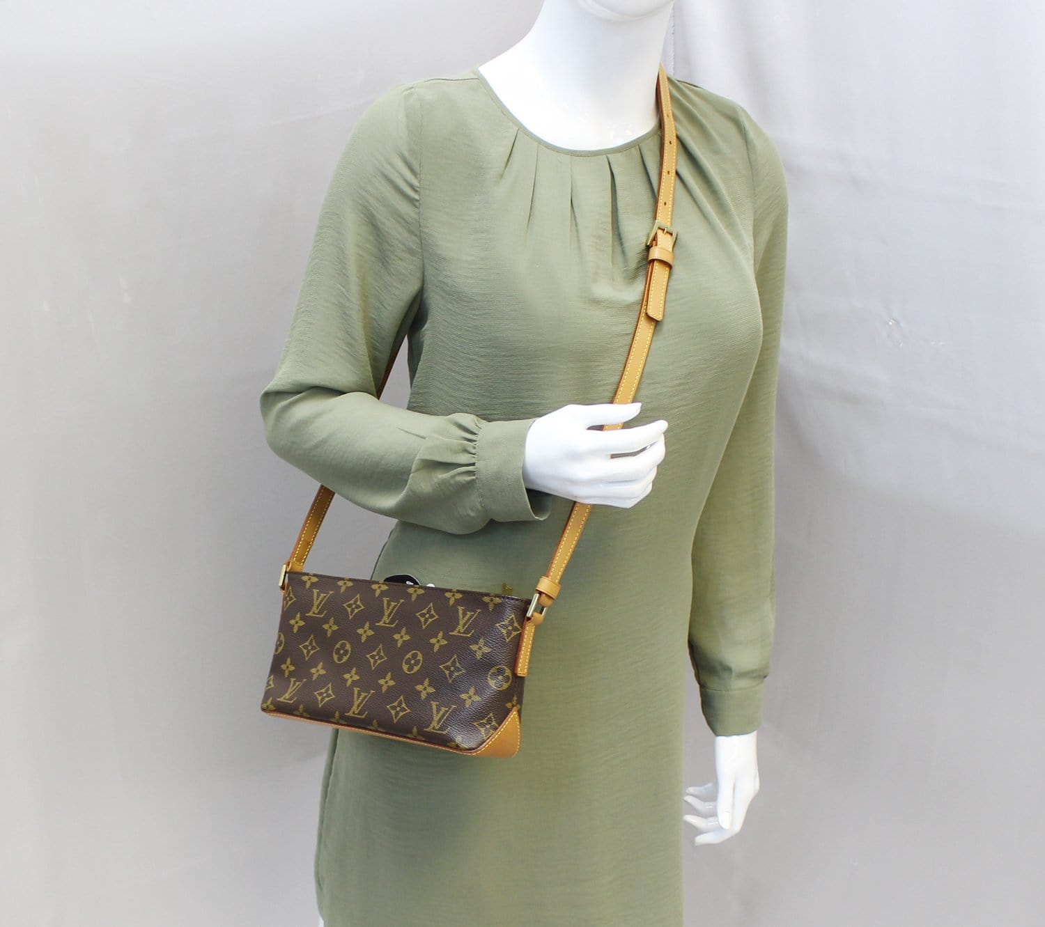 Louis Vuitton Crossbody Bag – eightonethree.
