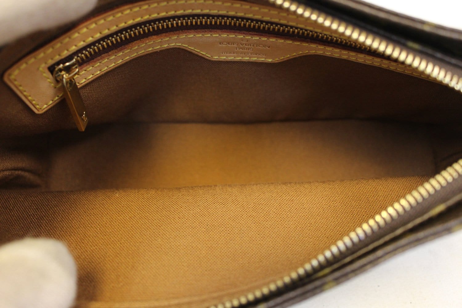 Louis Vuitton 2012 pre-owned Monogram Trotteur Beaubourg Crossbody Bag -  Farfetch