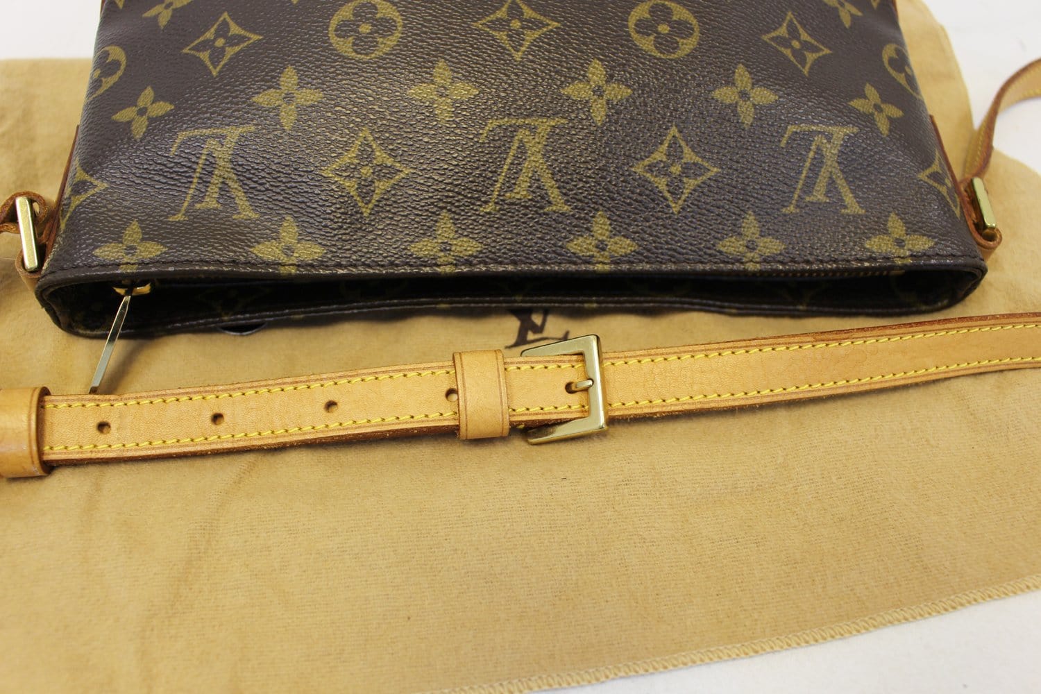 Louis Vuitton Vintage Brown Monogram Trotteur Crossbody Bag, Best Price  and Reviews
