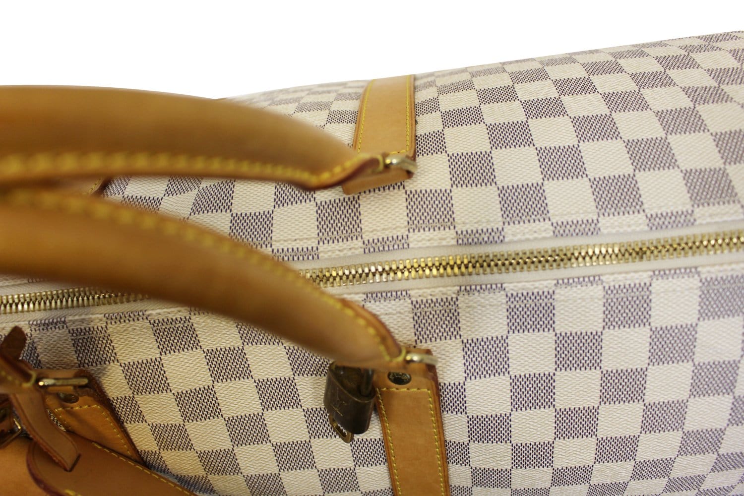  Louis Vuitton, Pre-Loved Damier Azur Keepall Bandouliere 55,  White : Clothing, Shoes & Jewelry