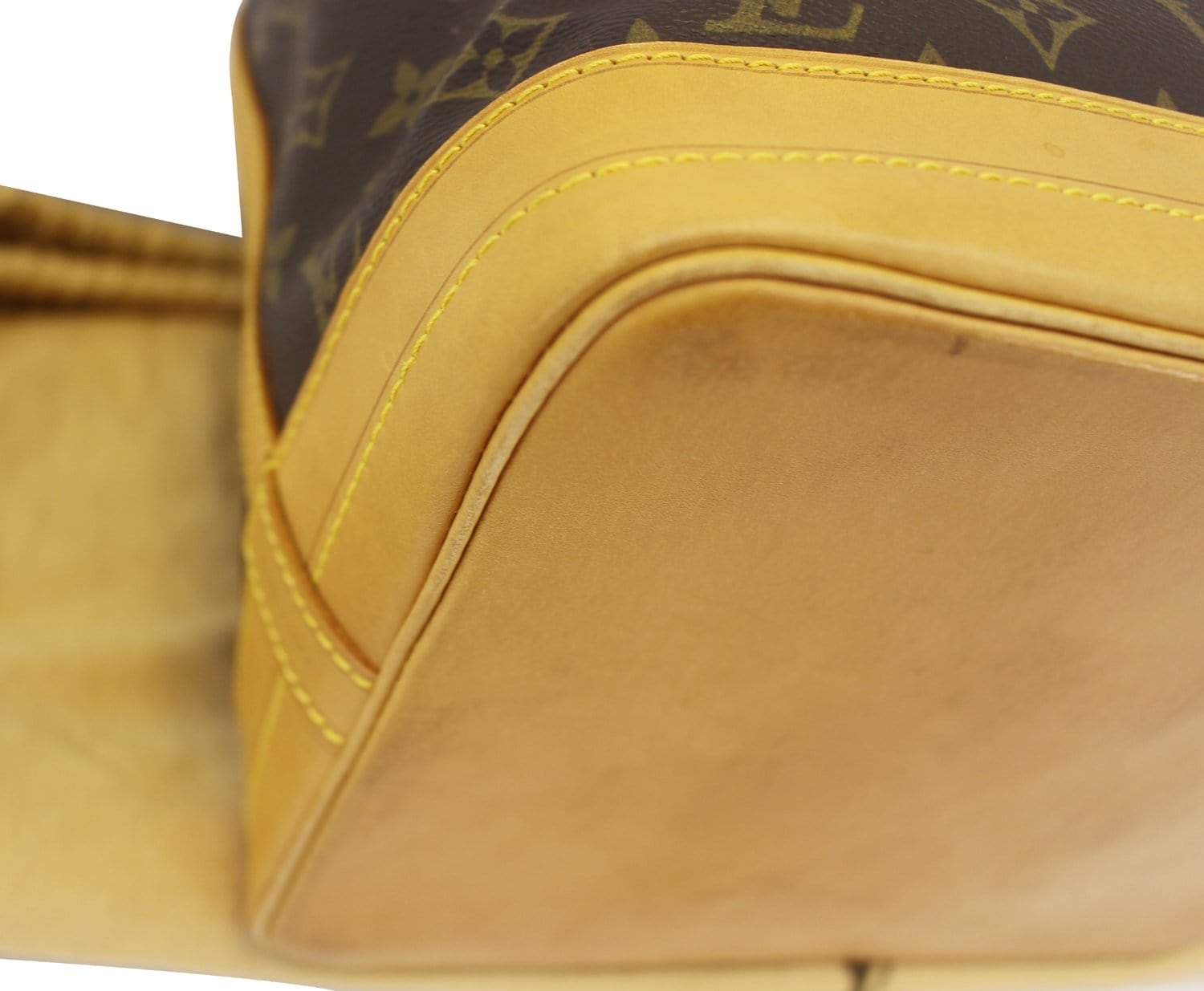 Auth LOUIS VUITTON Louis Vuitton Nomad Noe Tea Shoulder Bag Leather