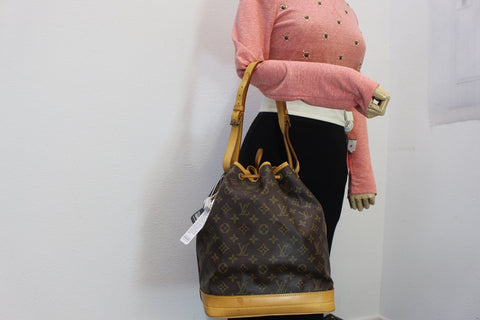LOUIS VUITTON Shoulder Bag Monogram Canvas Noe Large Pre Owned