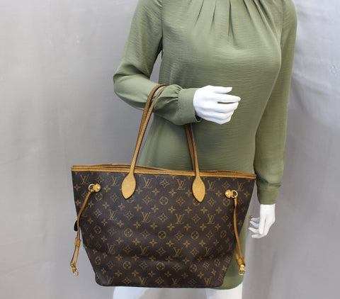 LOUIS VUITTON Monogram Neverfull MM Shoulder Bag