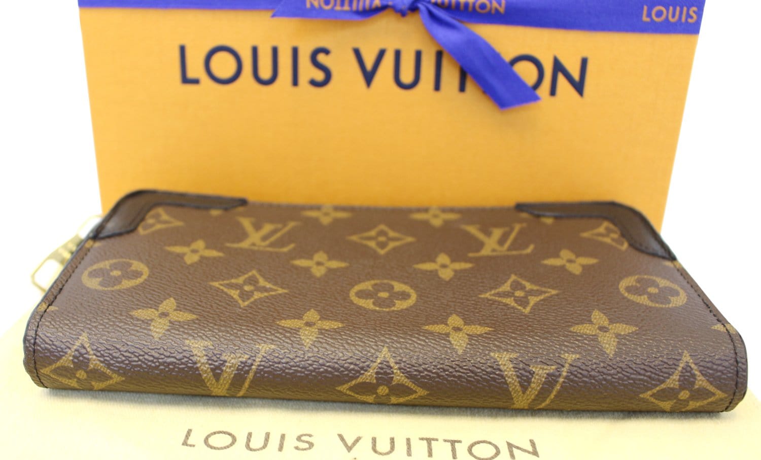 Louis Vuitton Coated Canvas Zippy Wallet - Black Wallets, Accessories -  LOU770629