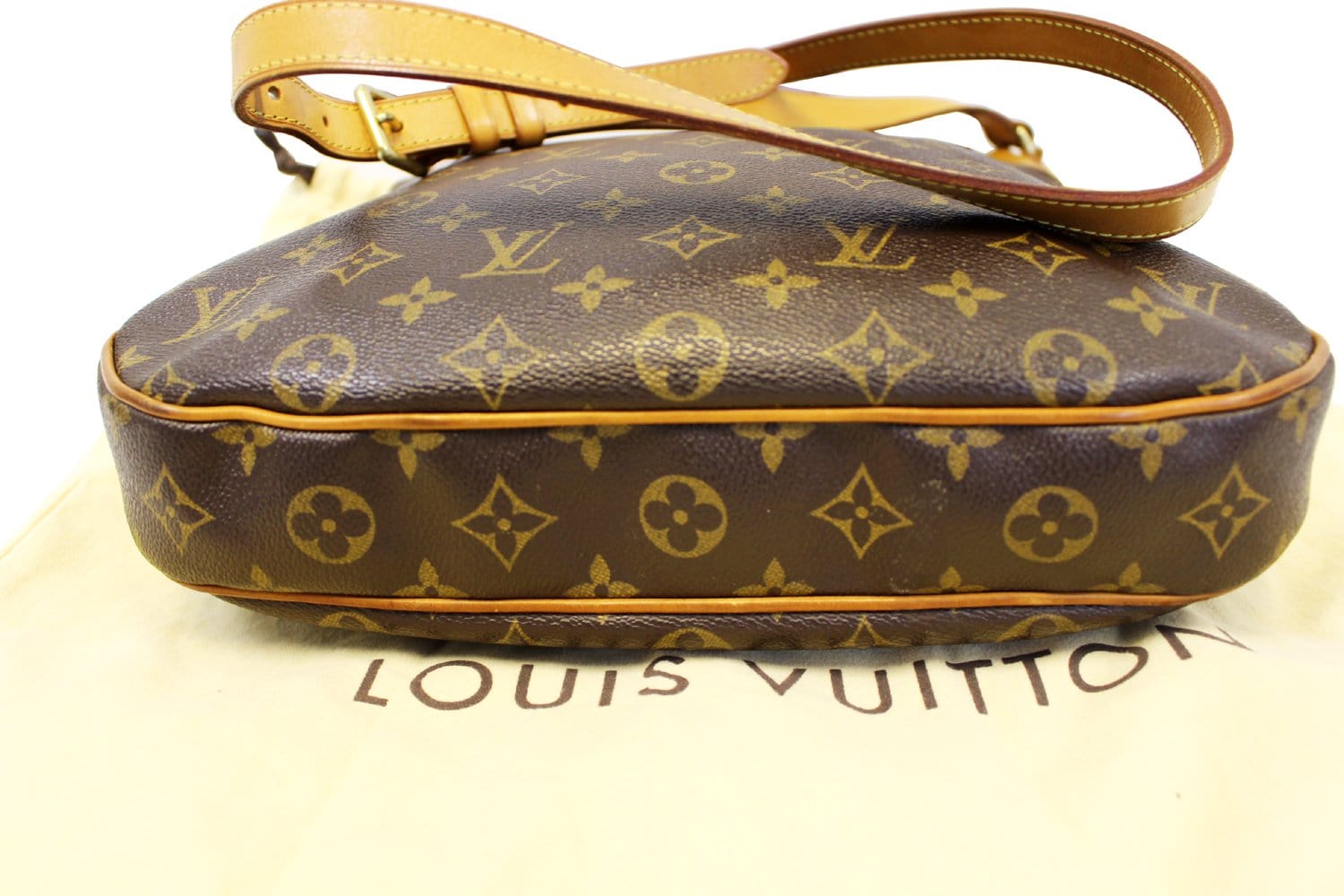 Odéon leather crossbody bag Louis Vuitton Brown in Leather - 28006787