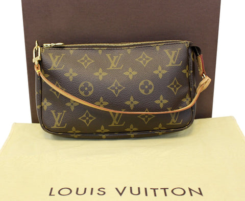 LOUIS VUITTON Monogram Pochette Accessoires Pouch