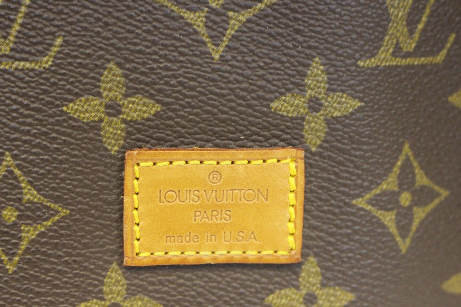 Louis Vuitton Monogram Canvas Saumur 30 QJB0OFHJ0B284