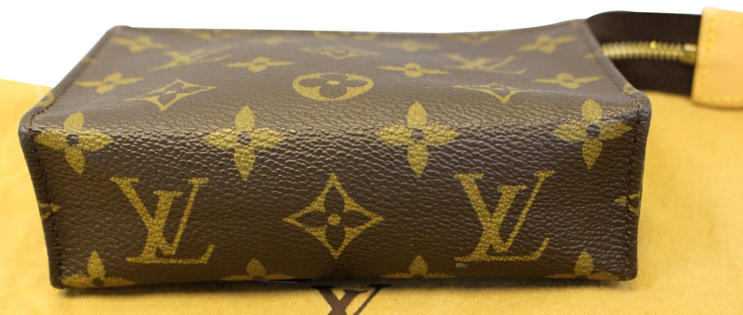 Louis Vuitton Monogram Poche Toilette 15 Toiletry Bag ○ Labellov ○ Buy and  Sell Authentic Luxury