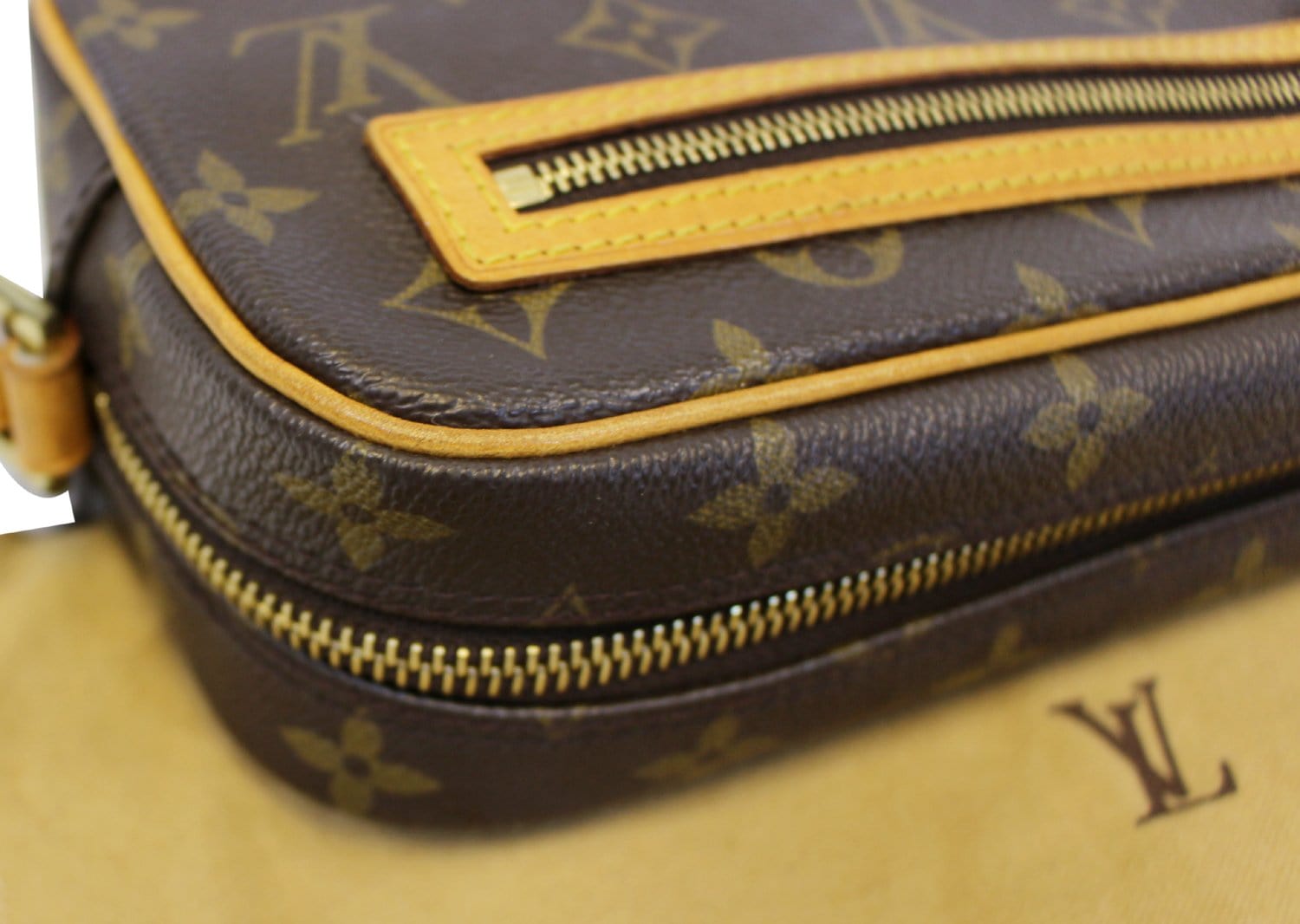 Louis+Vuitton+Pochette+Cite+Shoulder+Bag+Brown+Leather for sale online