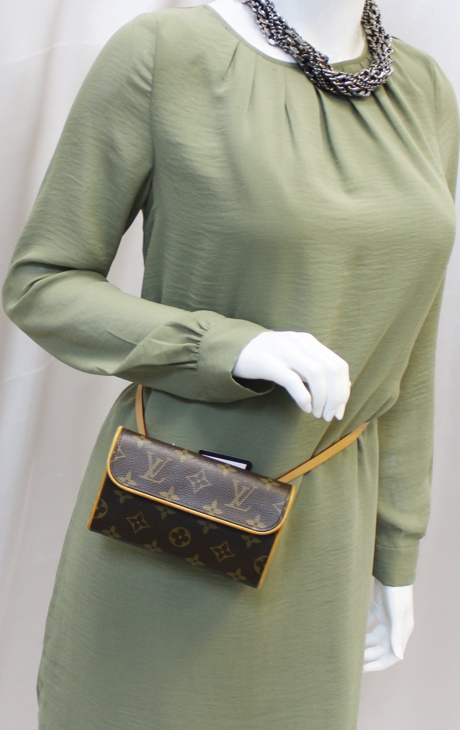 Louis Vuitton 2002 pre-owned Pochette Florentine belt bag, Brown