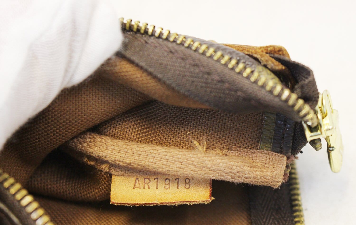 Louis Vuitton Monogram Pochette with Long Strap - AWL1709