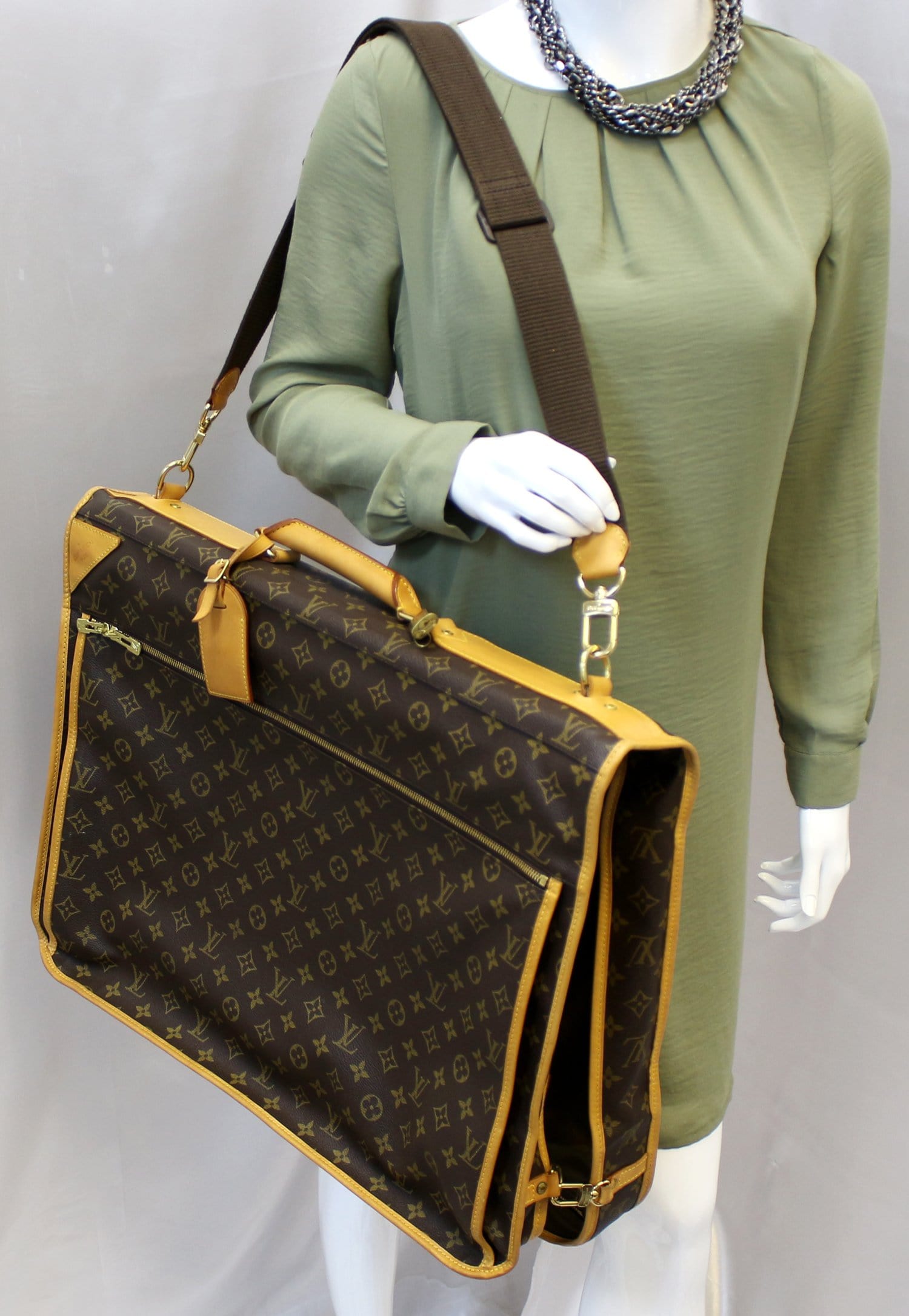 Auth LOUIS VUITTON Cabine Garment Bag Travel Luxury Designer