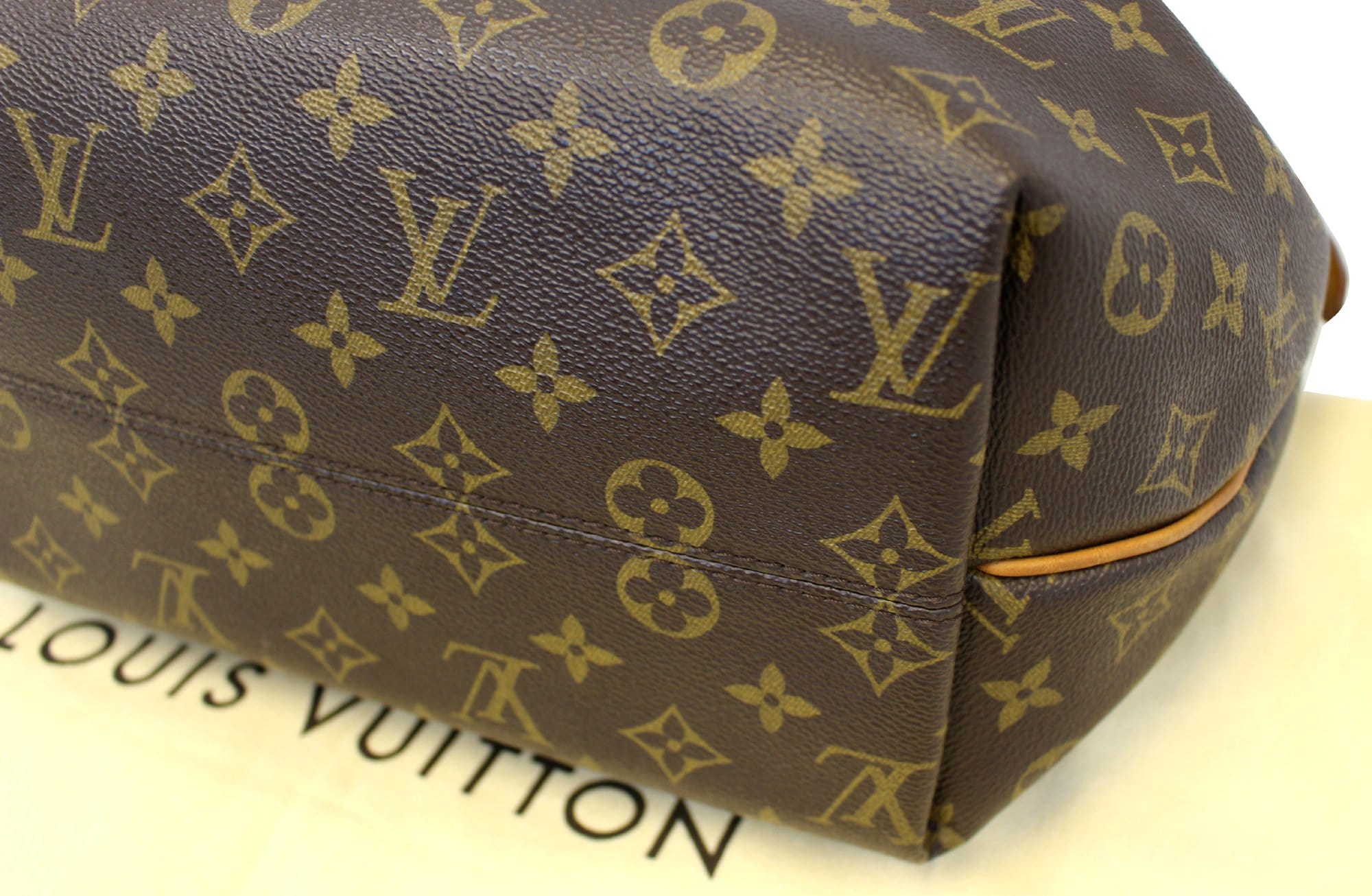 Louis Vuitton Monogram Turenne MM (SHG-EBFvNv) – LuxeDH