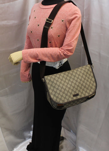 Gucci Supreme - Gucci Canvas Medium Messenger Bag - shop