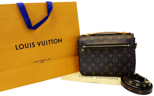 LOUIS VUITTON Monogram Canvas Metis Pochette Crossbody Bag