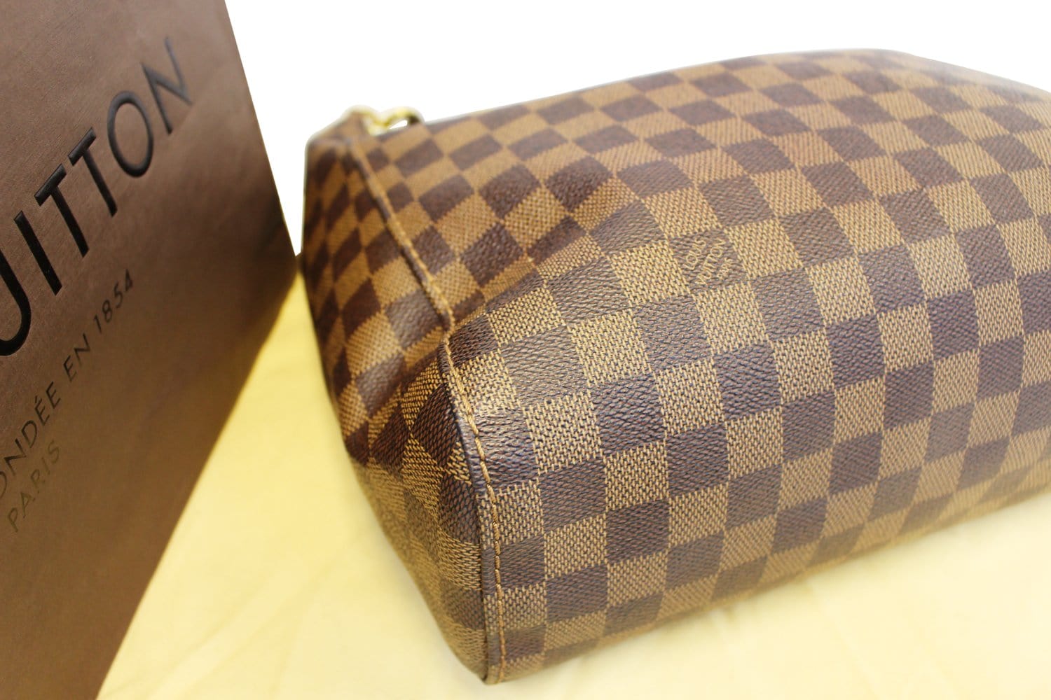 Louis Vuitton Ebene Portobello PM Bag – The Closet
