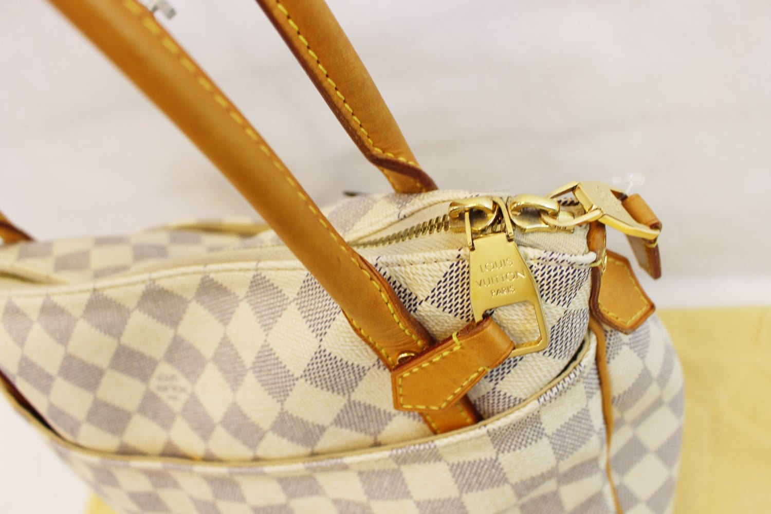 Authentic Louis Vuitton Tremi Shoulder Bag – Finders-Keepers