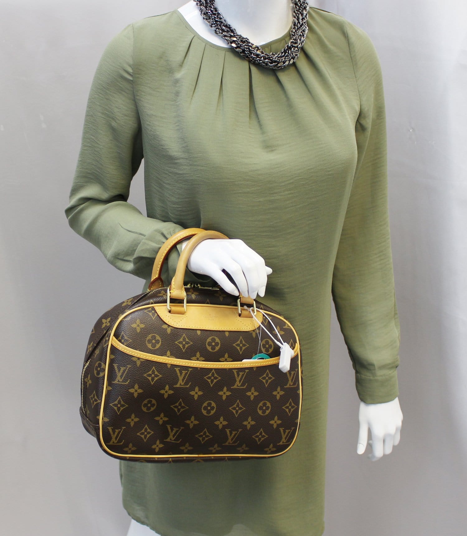 Trouville cloth handbag Louis Vuitton Brown in Cloth - 28477428