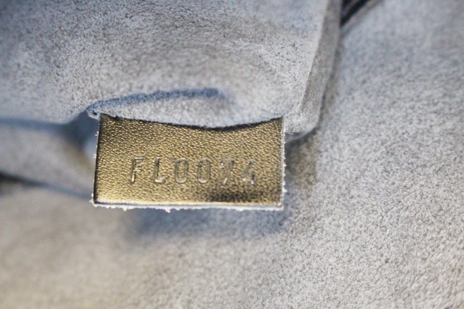 Louis Vuitton Alma Black EPI Leather PM AR0927