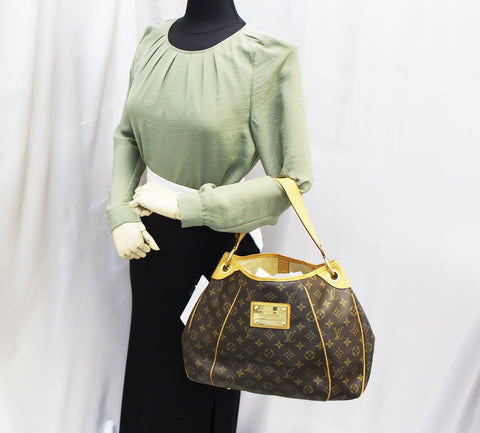 LOUIS VUITTON Monogram Galliera PM Shoulder Bag