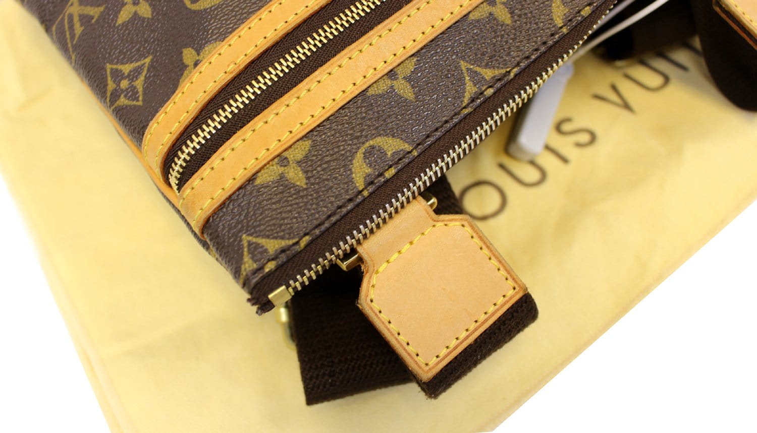 Auth Louis Vuitton Monogram Pochette Bosphore Crossbody bag M40044 23-5838