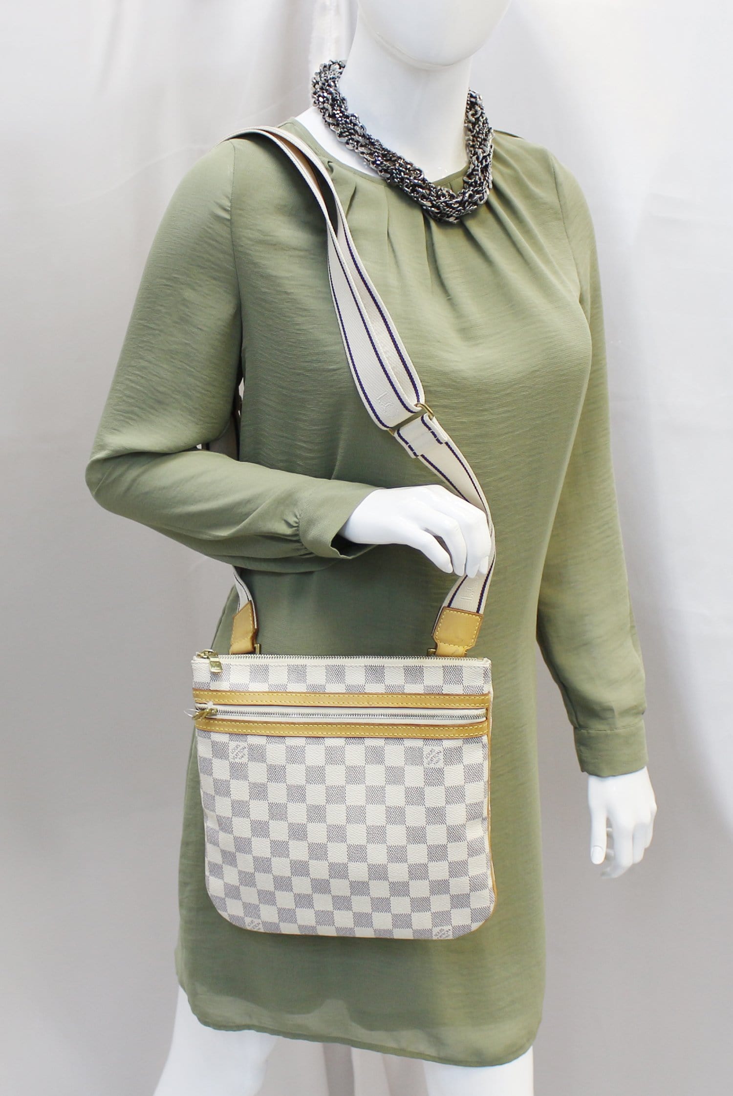 Pre-owned Louis Vuitton 2008 Pochette Bosphore Crossbody Bag In