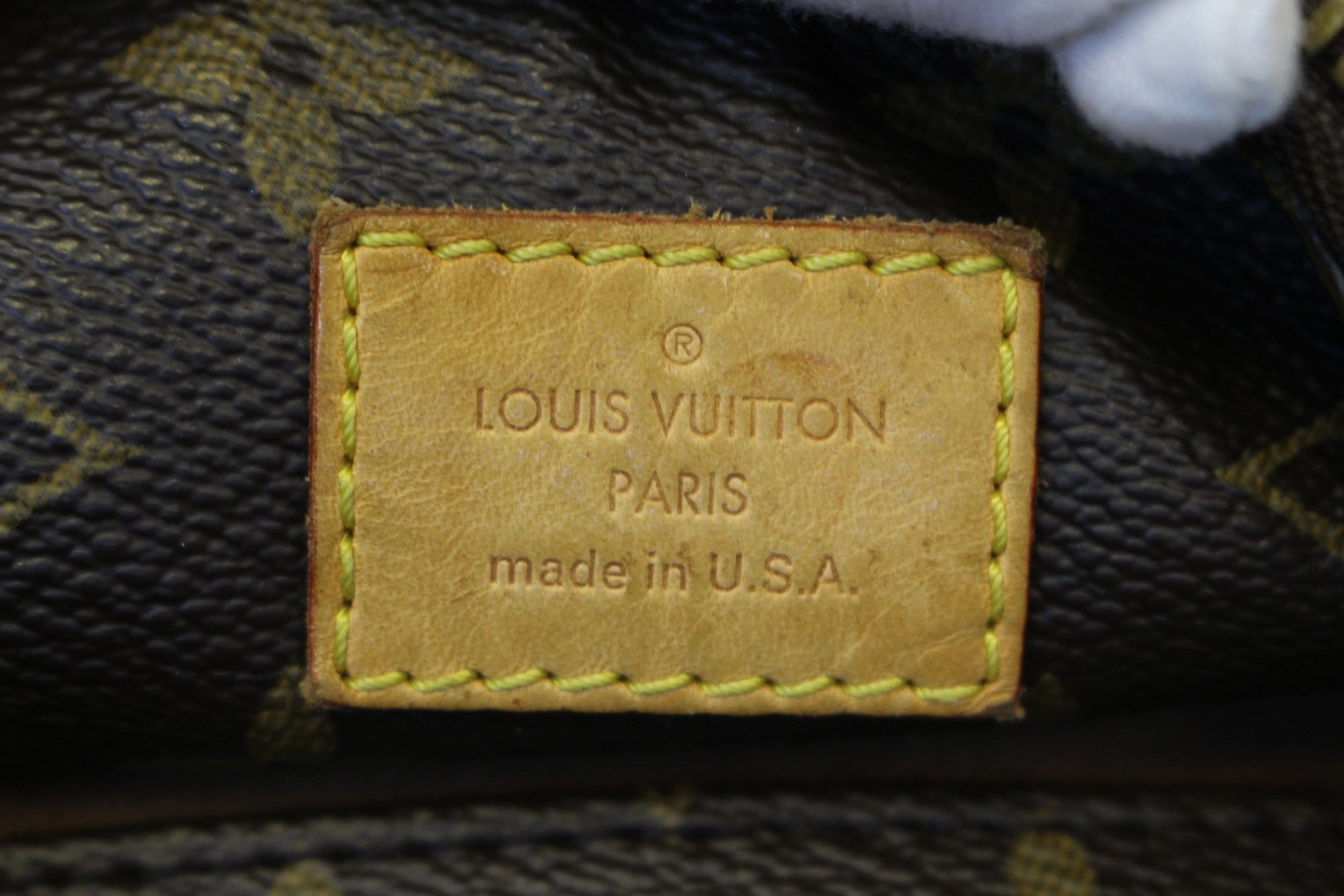 Louis Vuitton – Louis Vuitton Sully PM Monogram – Queen Station