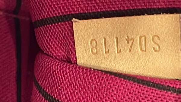 LOUIS VUITTON Neverfull MM Monogram Canvas Pochette Wristlet Pouch Brown