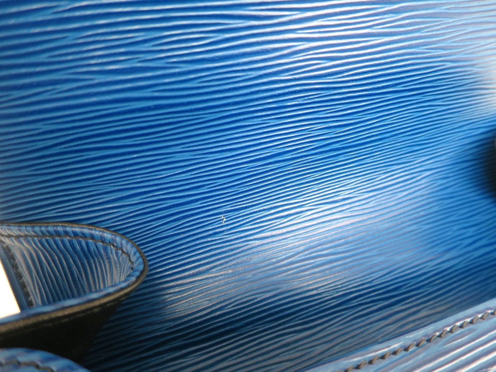 Louis Vuitton Randonnee GM Toledo Blue Epi Leather Shoulder Bag