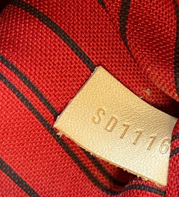 Louis Vuitton Neverfull MM Monogram Canvas Shoulder Bag - for sale