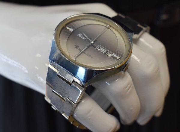 MIDO Commander 1980 Day Date Men's Stainless Steel Watch Light Grey Dial 41MM